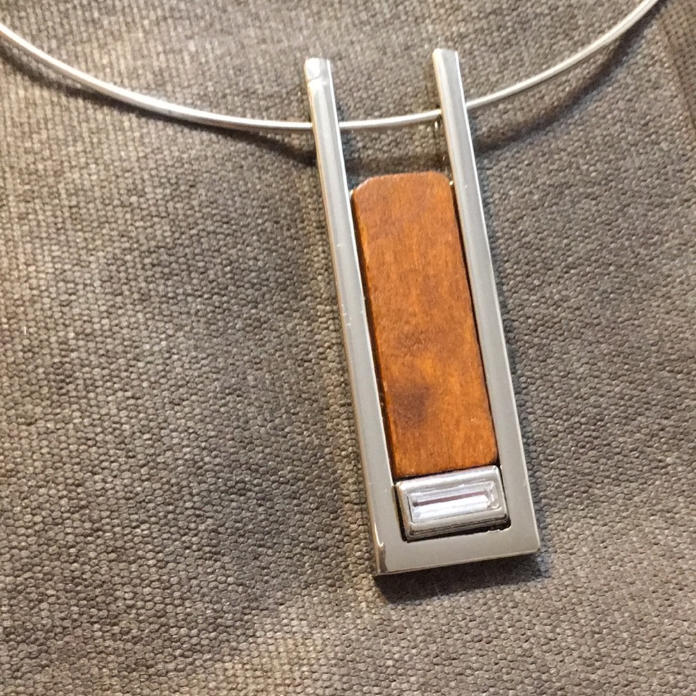 Necklace - Picture 2 of 4